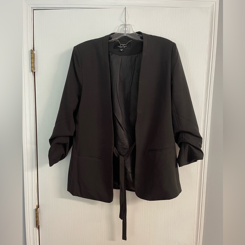 🖤 COALITION 🖤 NWOT Self-Tie Blazer